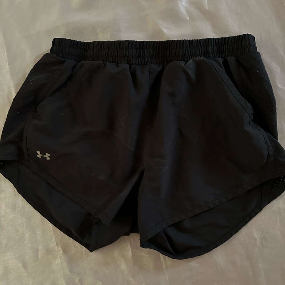 UNDER ARMOUR black shorts